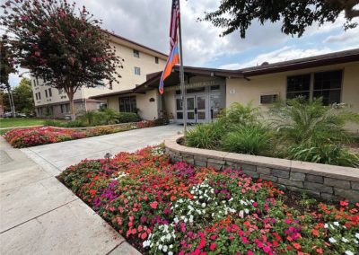 front yard of ararat gardens assisted living in glendale, ca